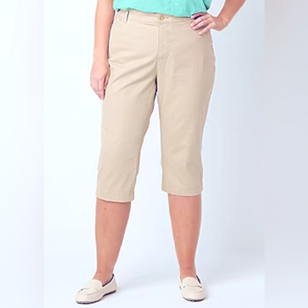 St. John’s Bay Secretly Slender Mid Rise Capri Plus Pants Women’s Size 18W (NWT)